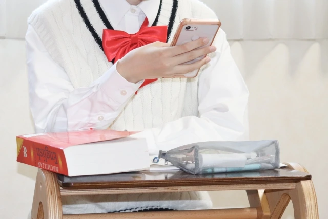 反抗期で勉強しない中学生への対応法！ 親の関わり方も解説